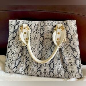 NEW without tags. Gorgeous Terzetto Genuine Leather Snakeskin Print Satchel.